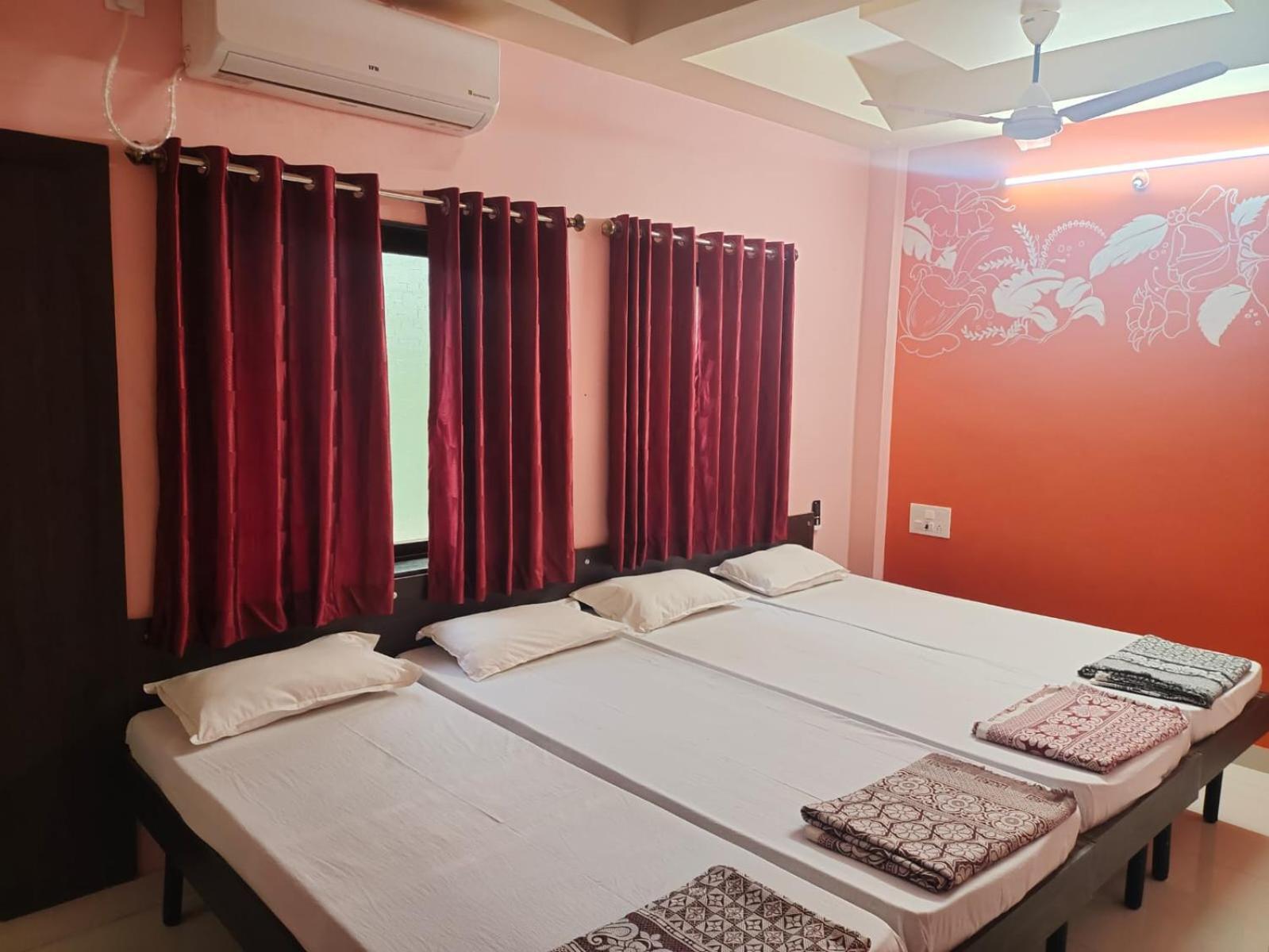 Bandekar Home Stay Malvan Exterior photo